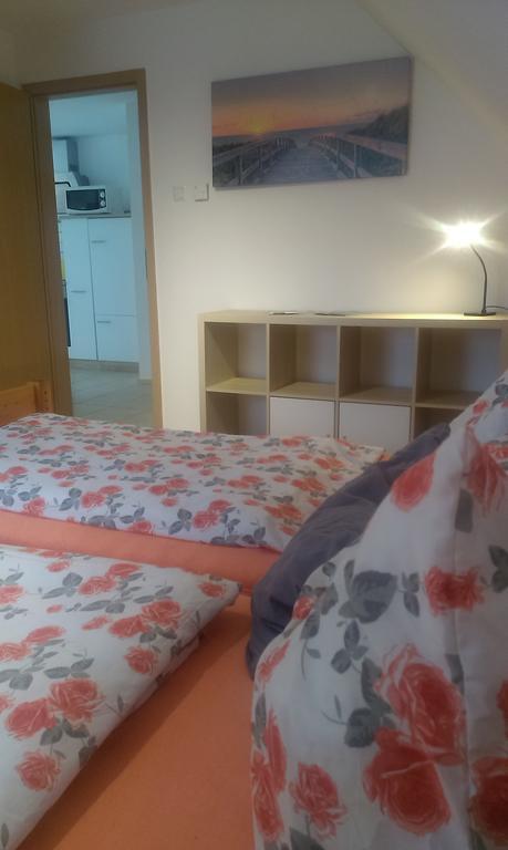 Sarah Klein Aber Fein Apartment Wellesweiler Luaran gambar