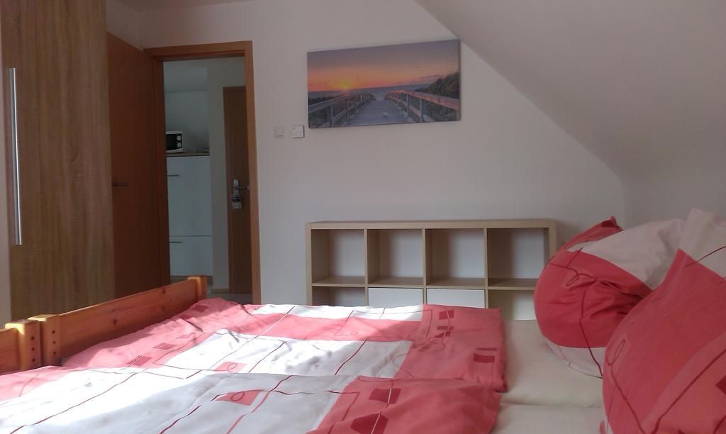 Sarah Klein Aber Fein Apartment Wellesweiler Luaran gambar