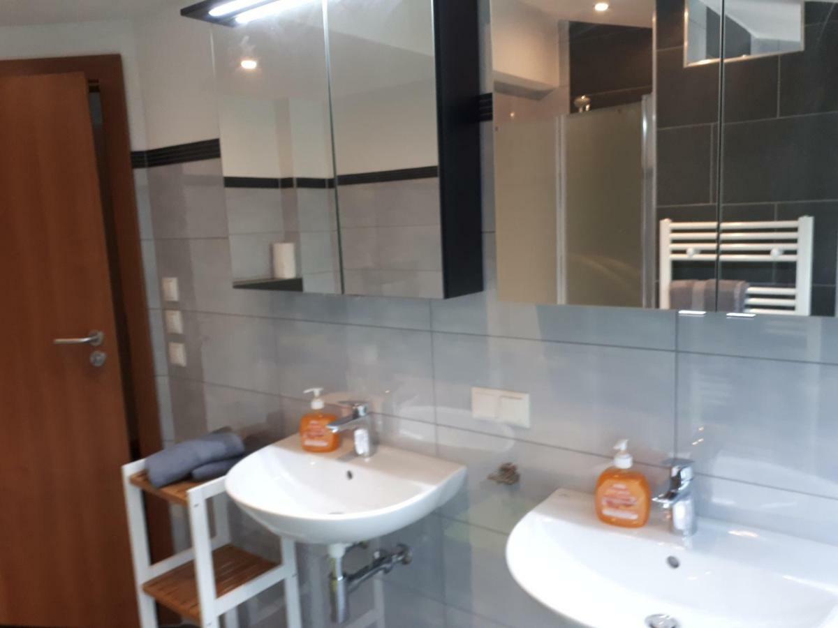 Sarah Klein Aber Fein Apartment Wellesweiler Luaran gambar